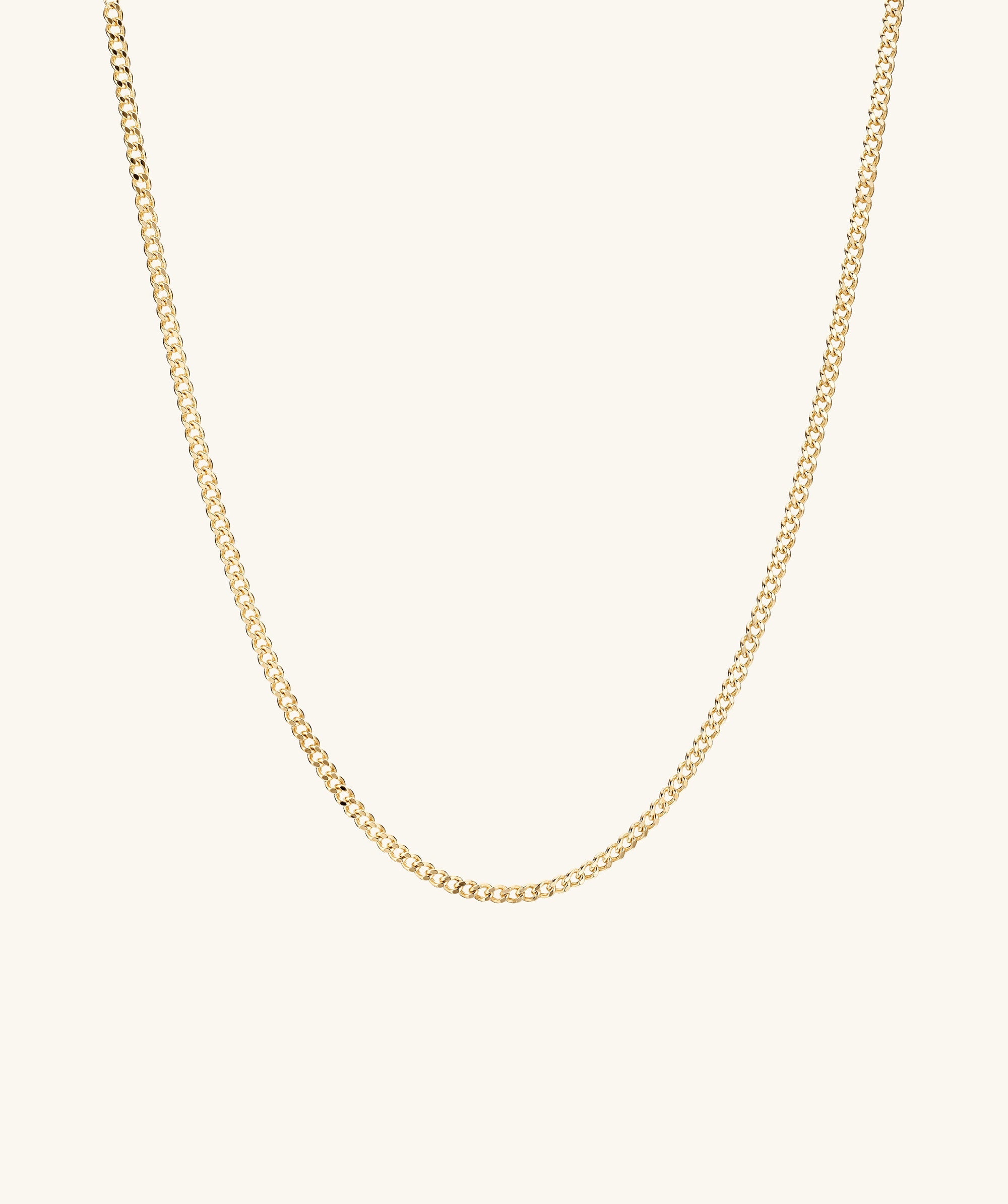 Curb Chain Necklace: Handcrafted 14k solid gold chain, suitable for everyday wear, short length ideal for layering with longer necklaces.