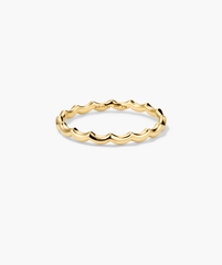 Gemstone Charlotte Stacker Bundle: A slim, scalloped-edge gold band with MEJURI 925 inside, highlighting elegance and contrast with its high-shine finish.