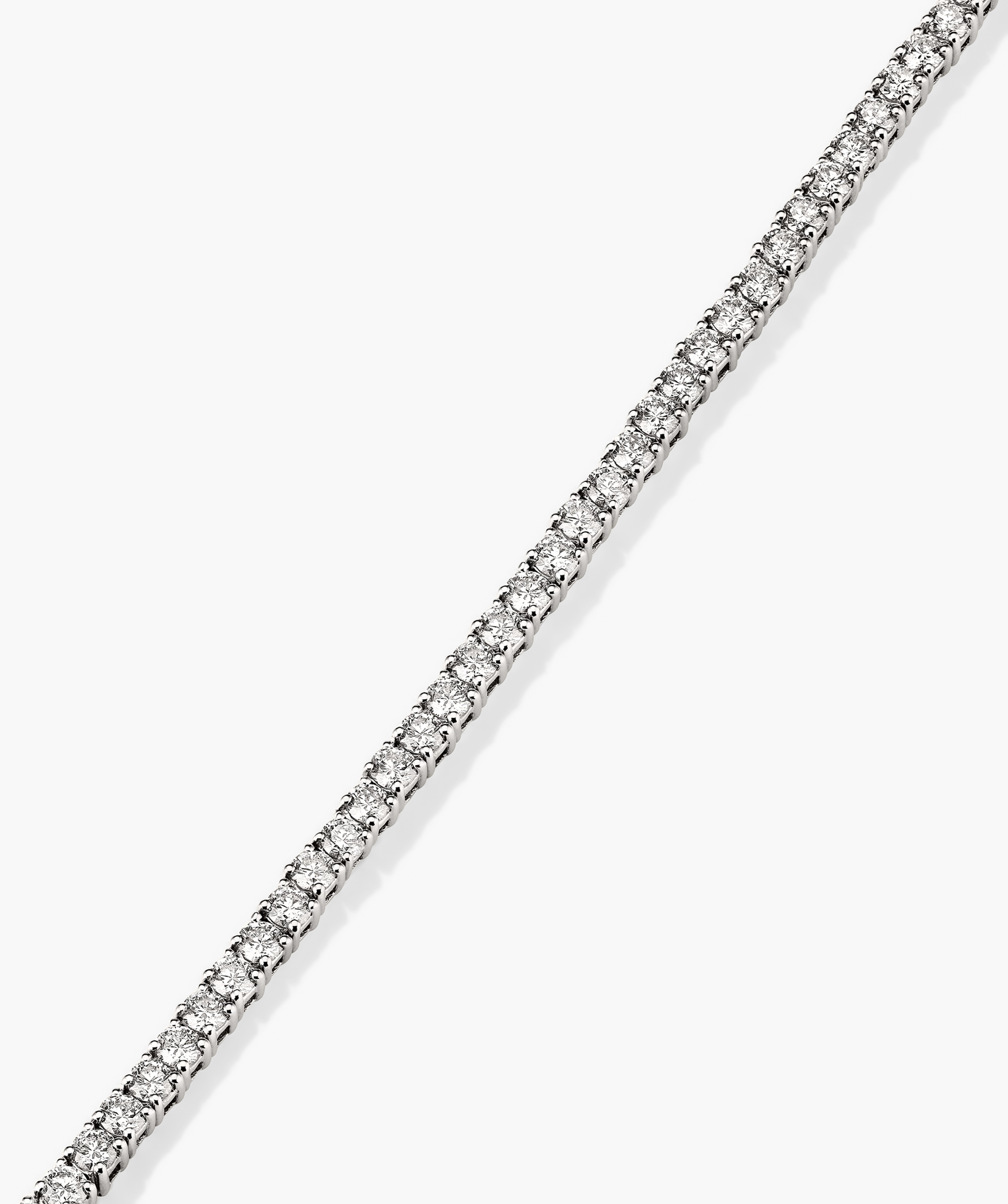 Lab Grown Diamond Tennis Bracelet 2.5mm, featuring sparkling lab grown diamonds set in 14k solid gold with an easy-to-use clasp mechanism.
