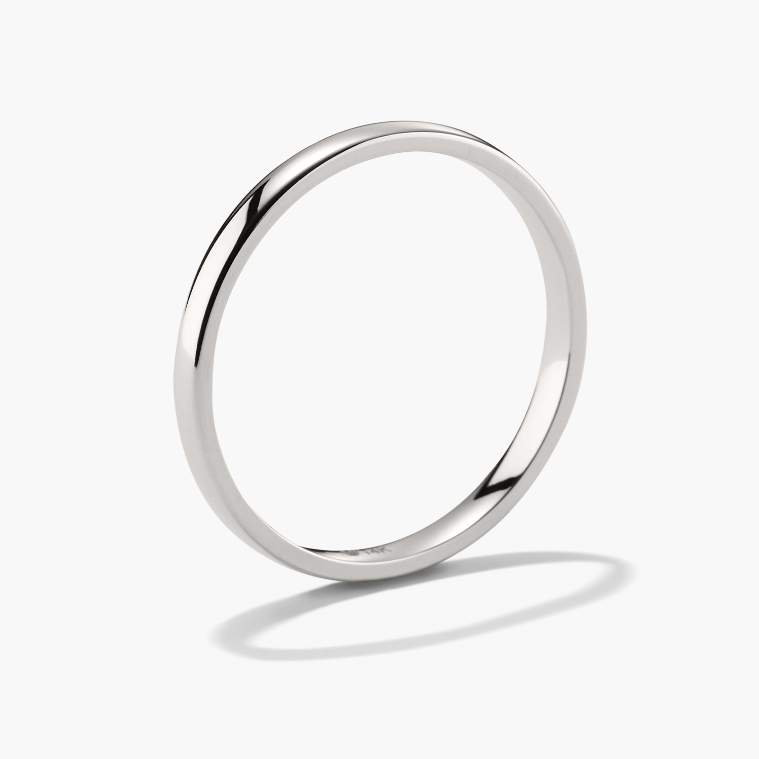 2mm Curve Band: A sleek silver ring, ideal for engagements, features a lightweight, lasting design perfect for starting a new chapter.