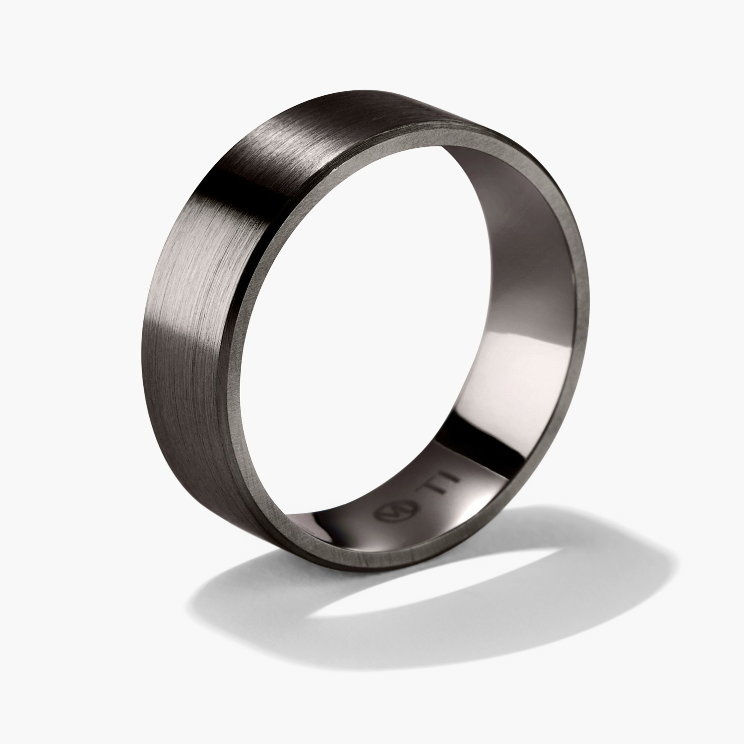 6mm Smooth Band: A lightweight, lasting silver ring with a shiny, smooth band, perfect for marking significant milestones.